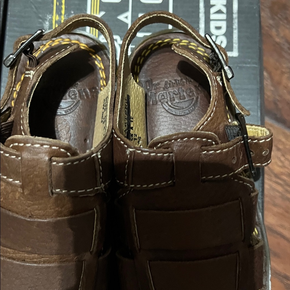 FIRM PRICE Kids, Bark, Sandals, Size USA Youth 13.  FINAL PRICE - Picture 2 of 8